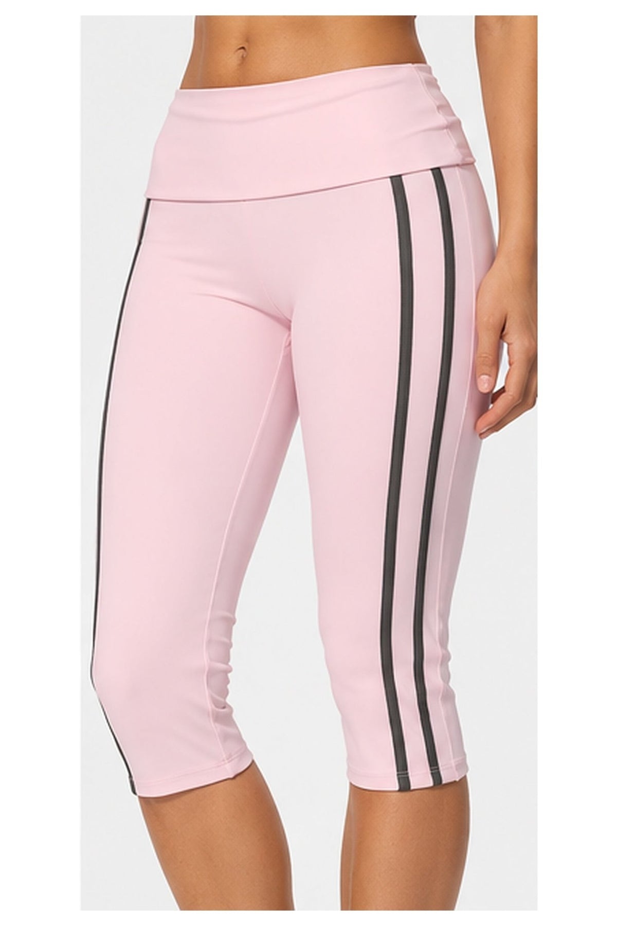 The Aphrodite Set in Baby Pink — leggings detail